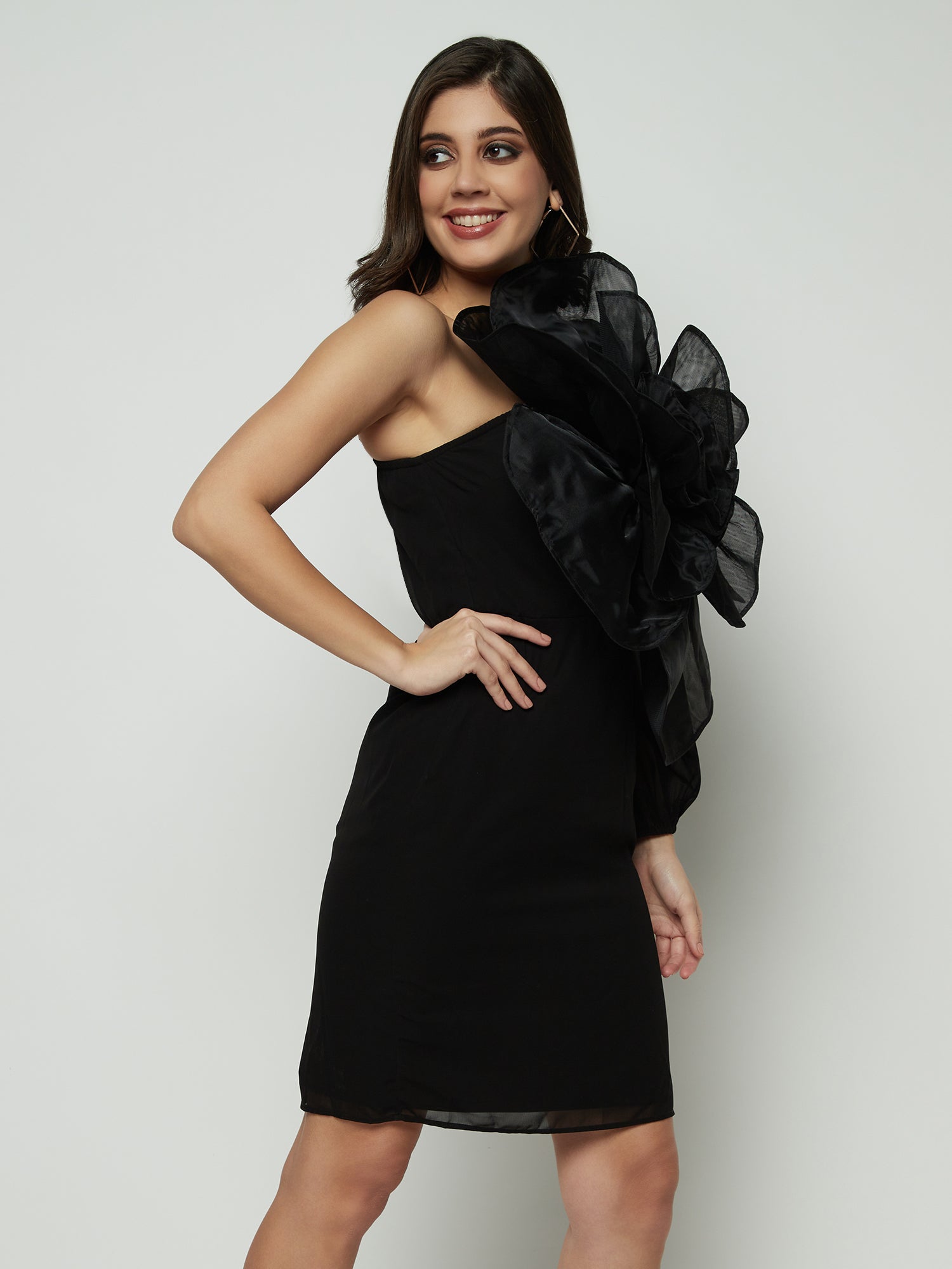 GRAND FLORAL MINI ONE SHOULDER BLACK DRESS