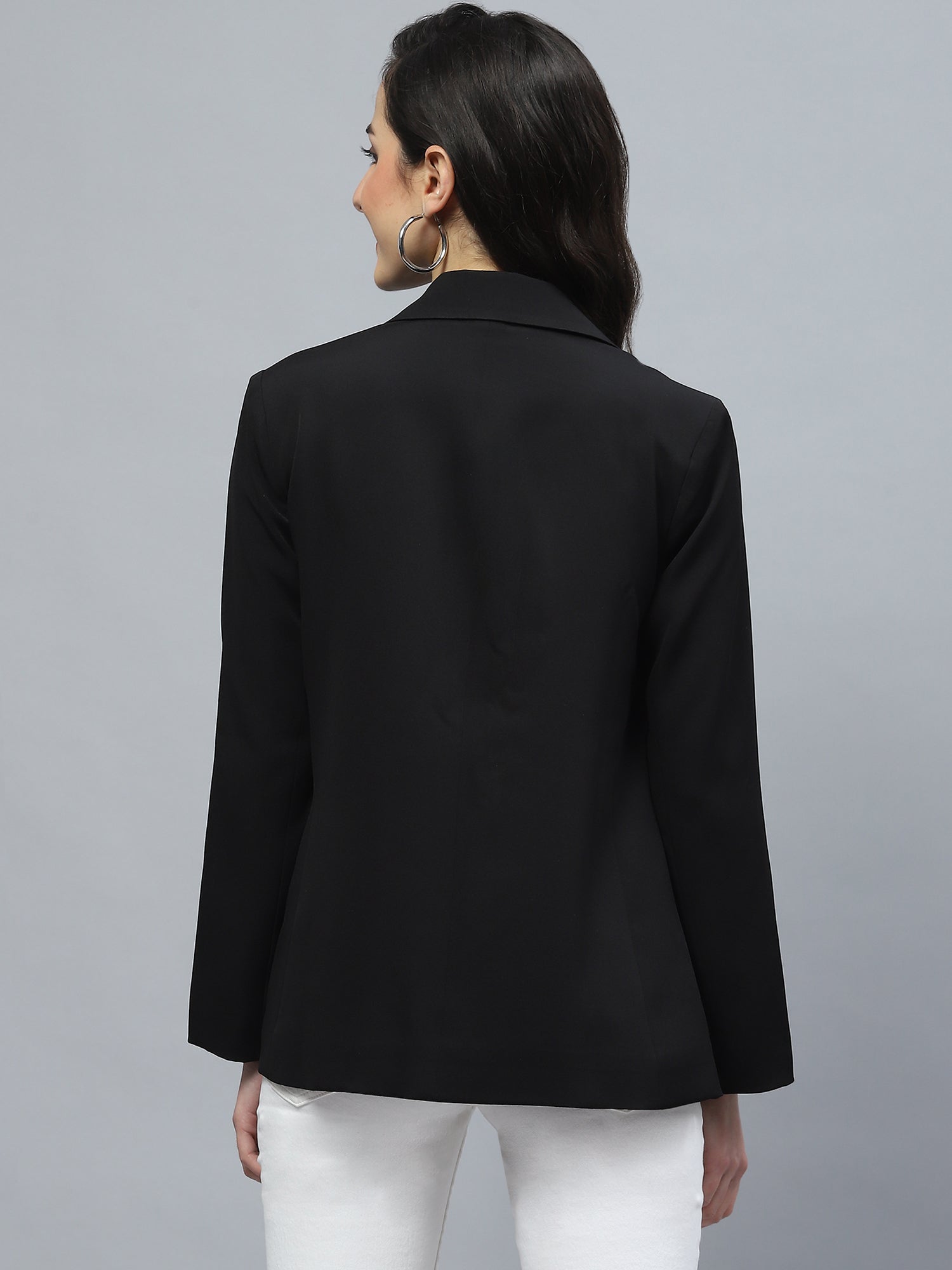 EMBROIDERED BLACK BLAZER