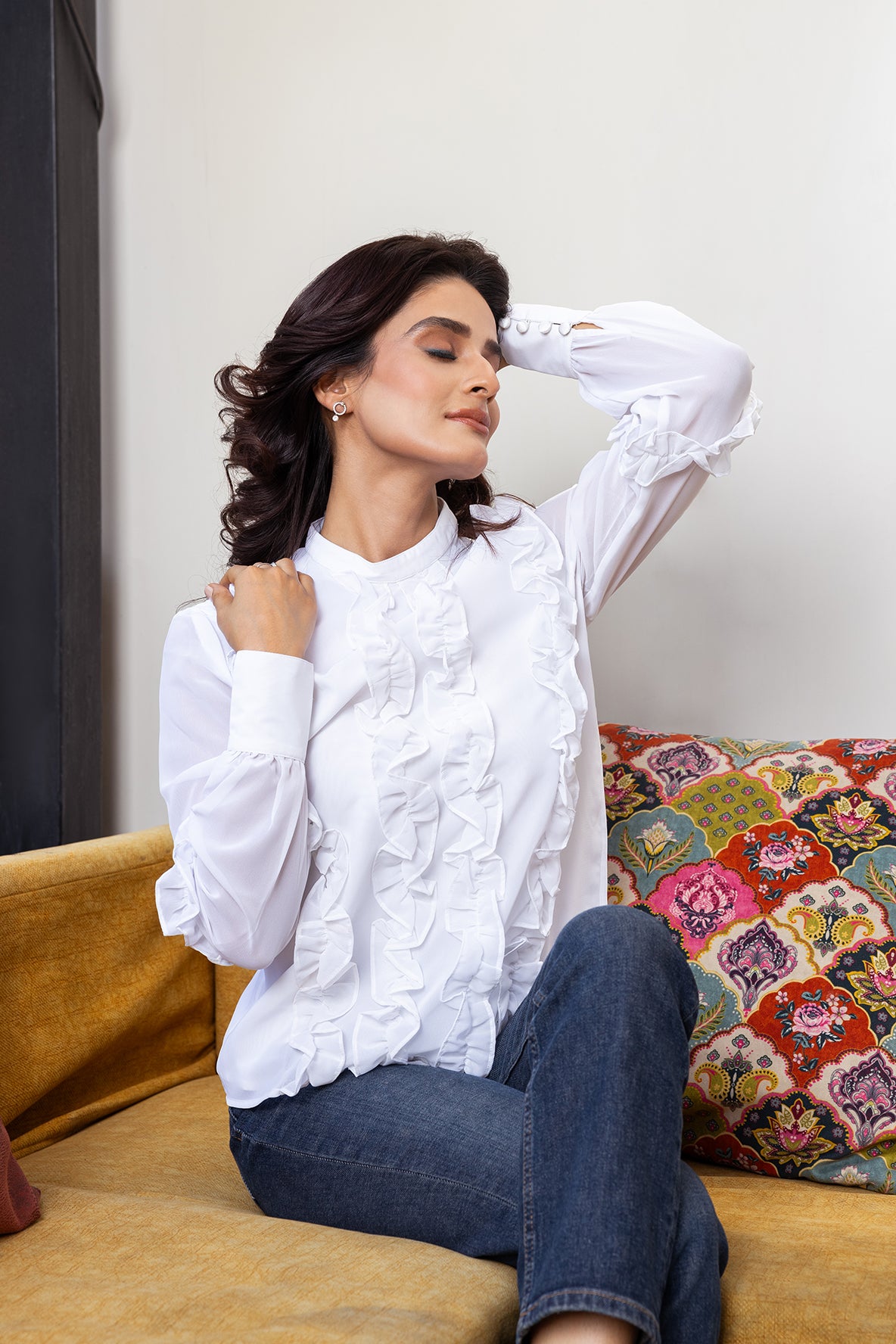 WHITE ON WHITE RUFFLE TOP