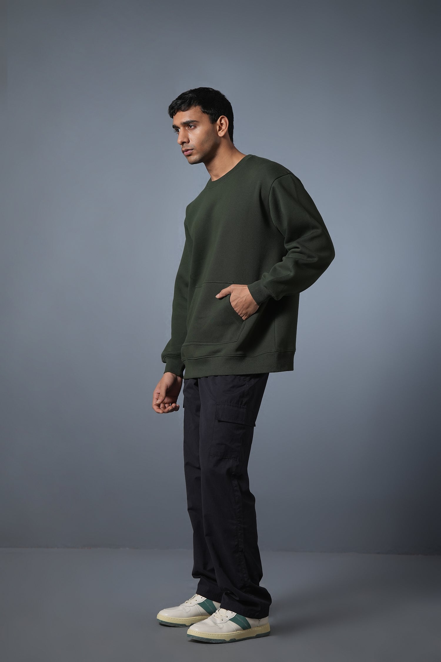 ALL VISITORS SWEATSHIRT GREEN