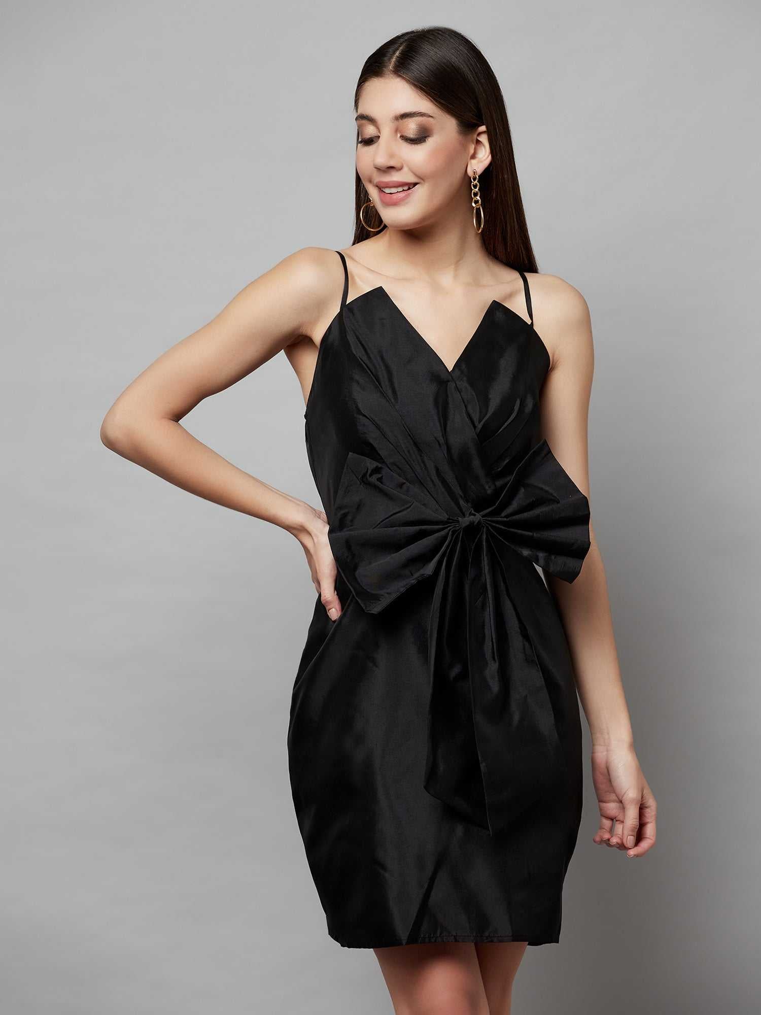 oversized knot black dress