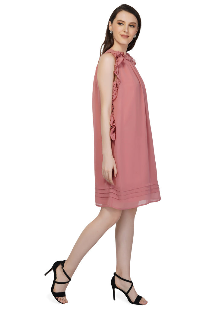 sleeveless frill dress