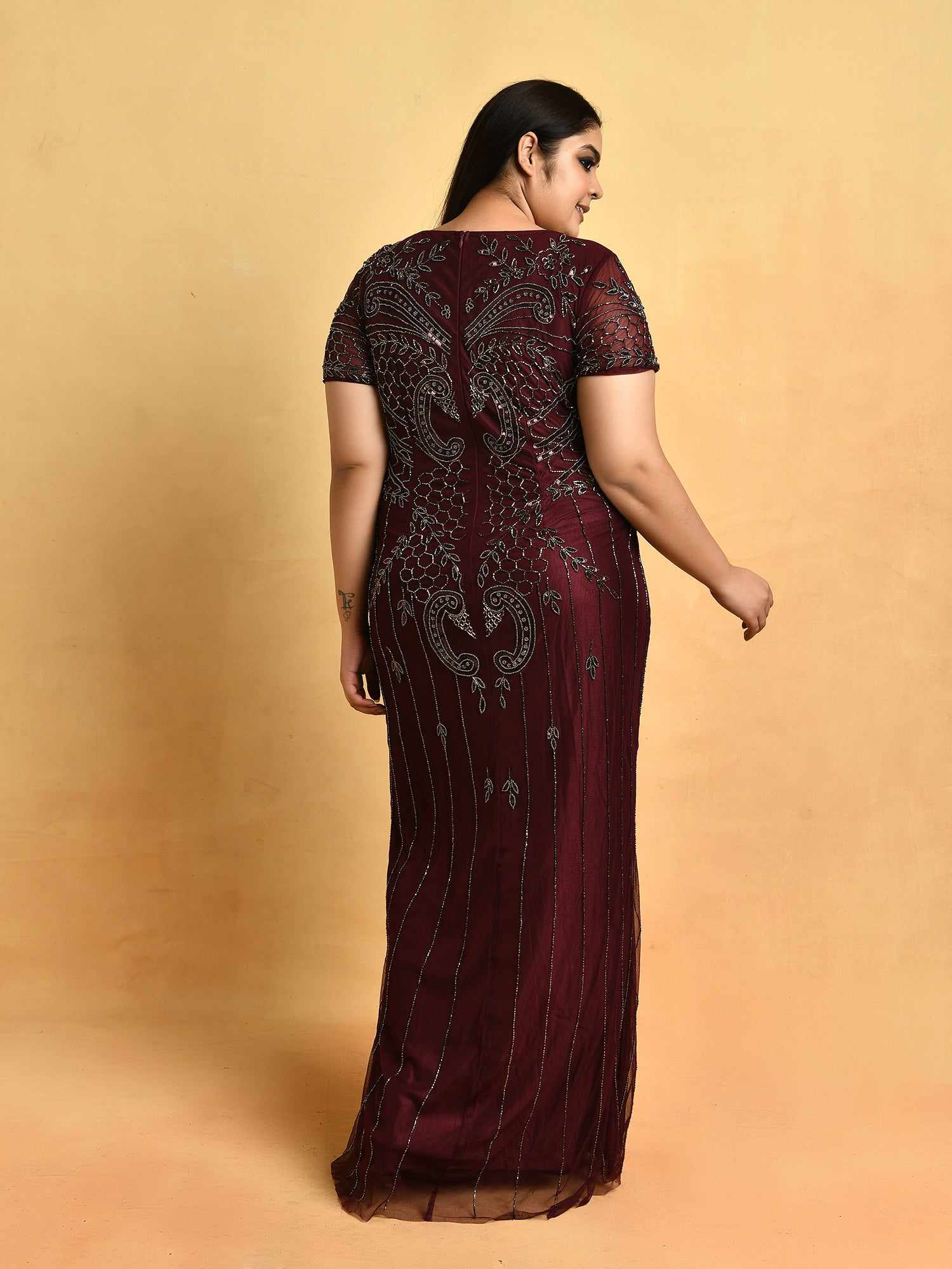 attic curves diva wine gown