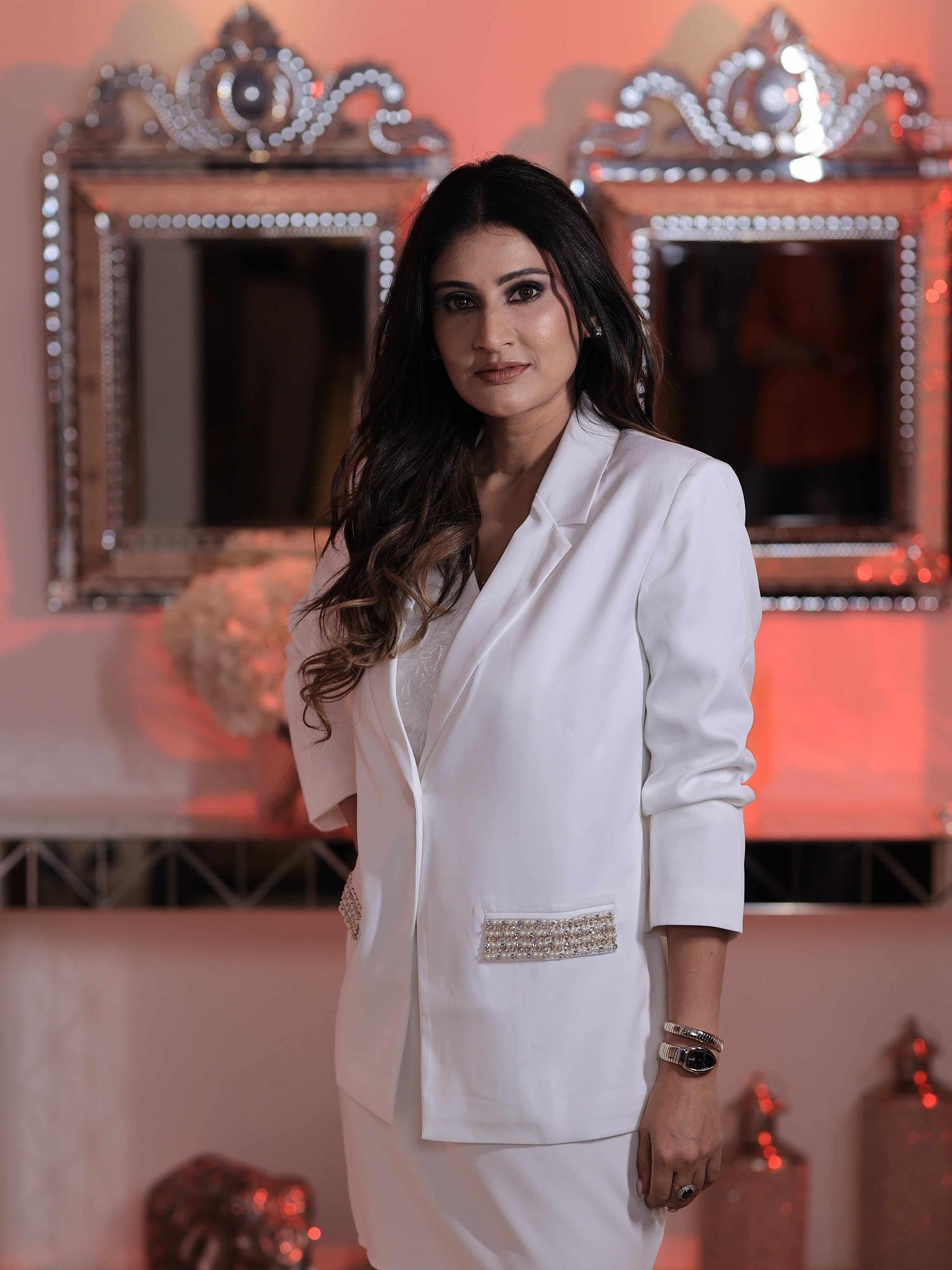 pearl pop white blazer