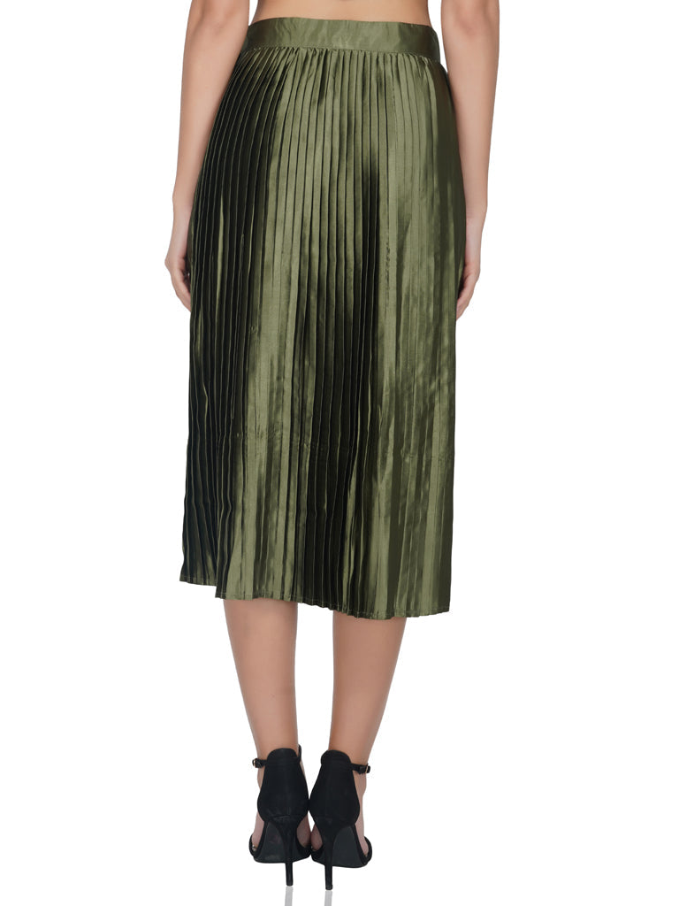 pleated skirt