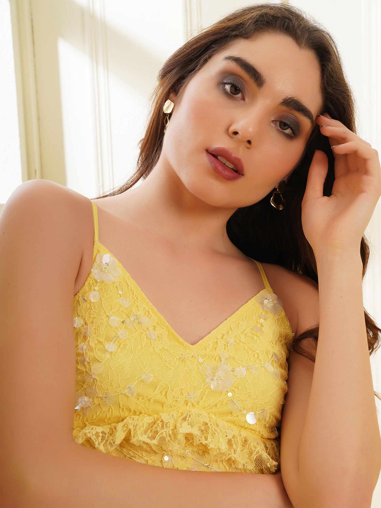 slay on yellow summer dress