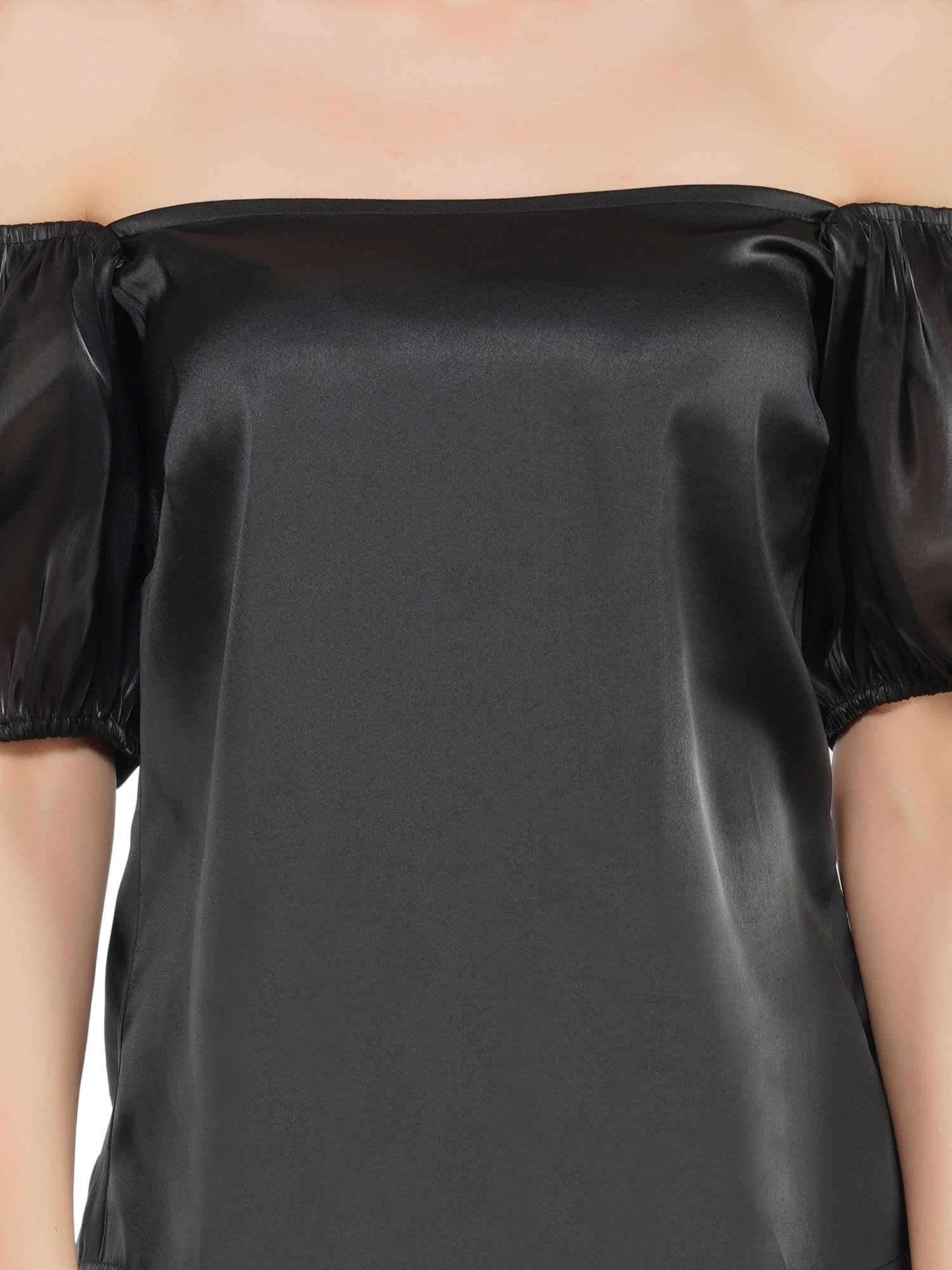 sleeve an impression black top
