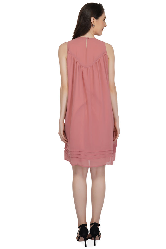 sleeveless frill dress