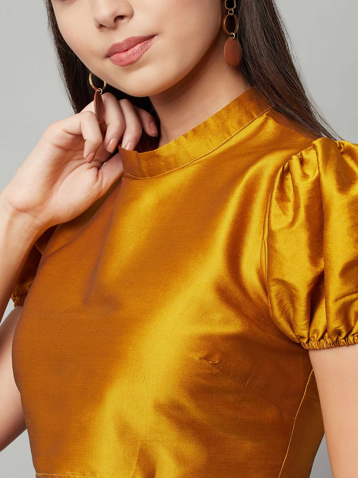 balloon sleeve crop top