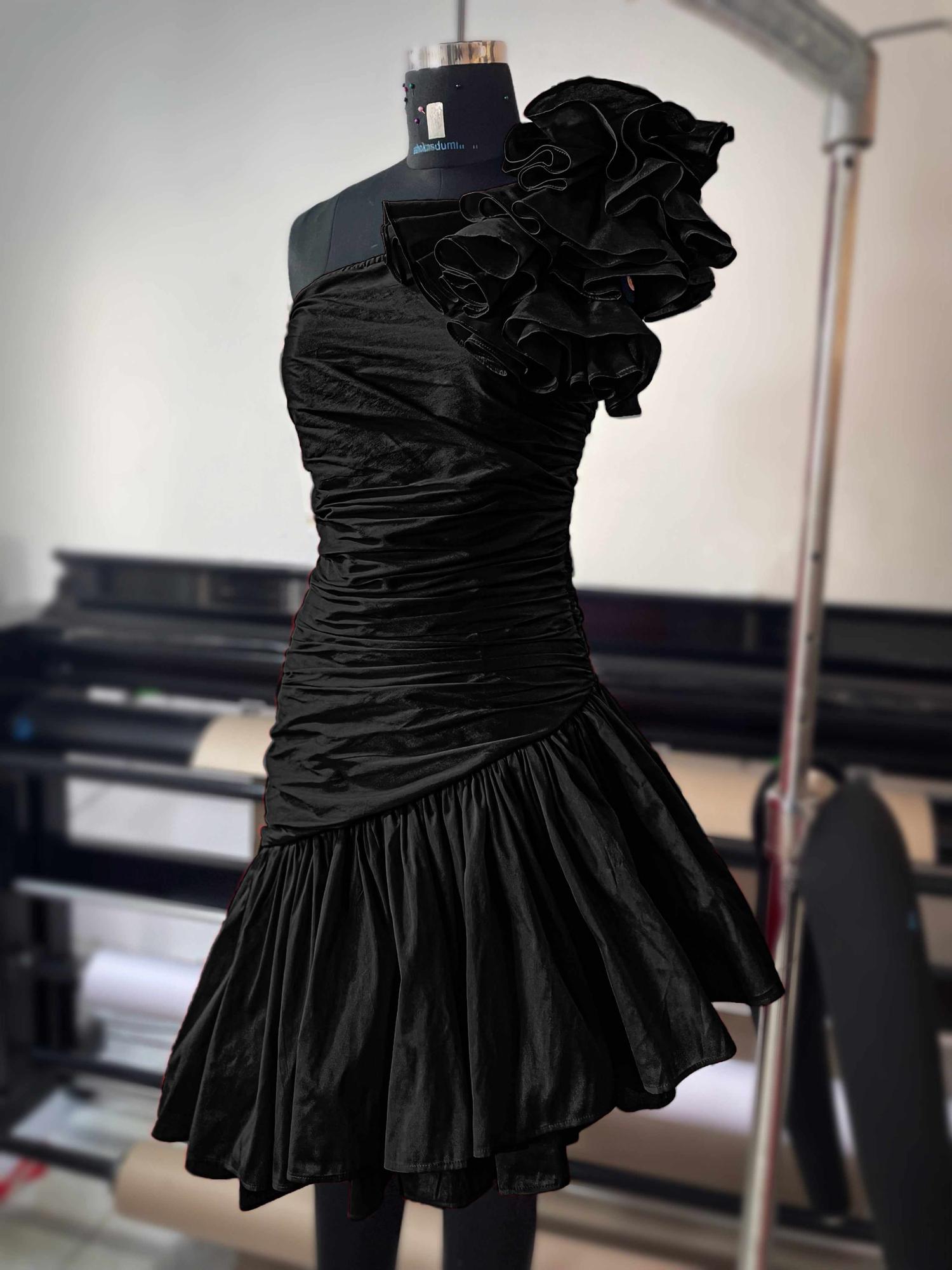 Pretty Black Valentine Dress