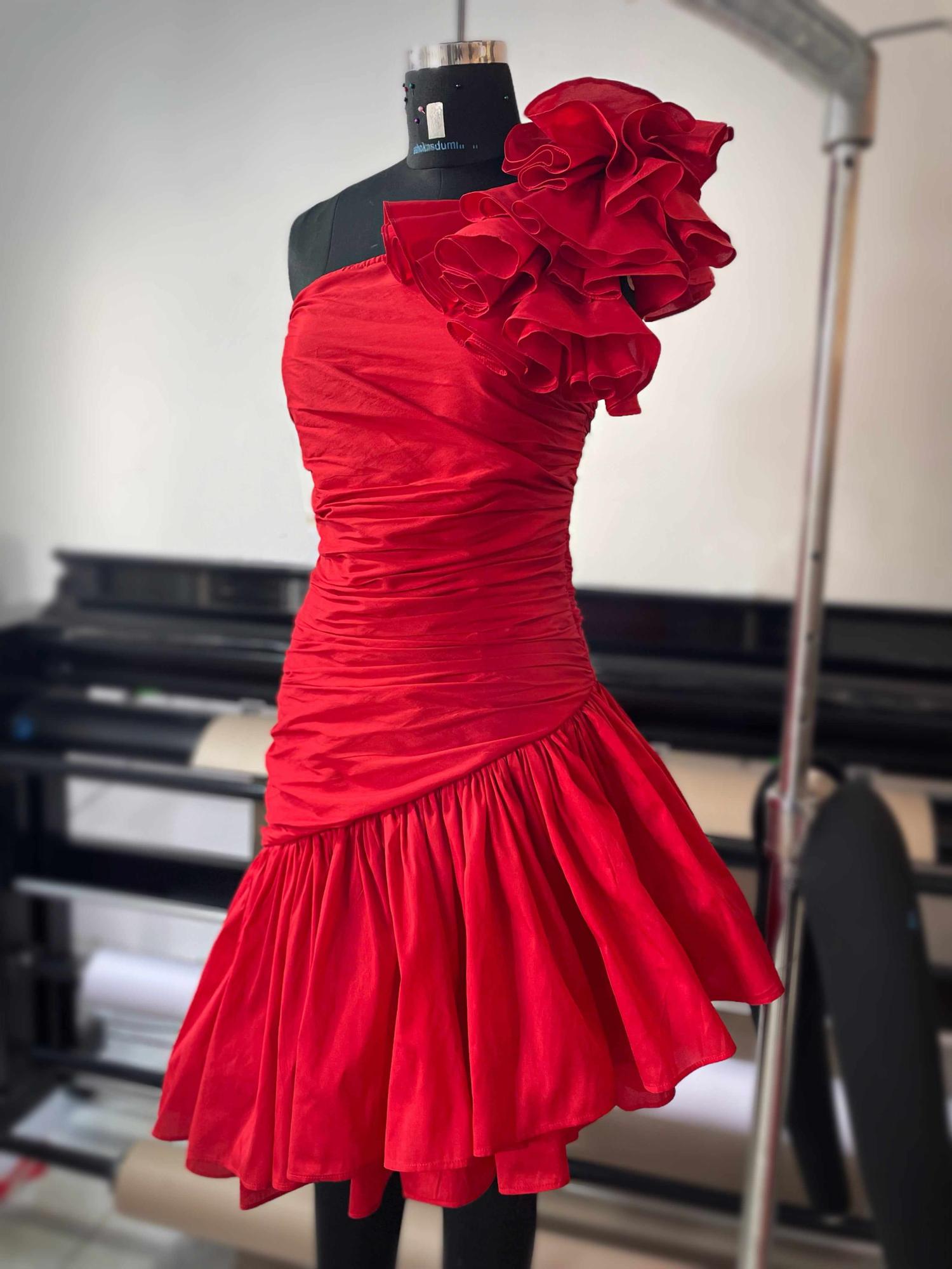 pretty red valentine dress