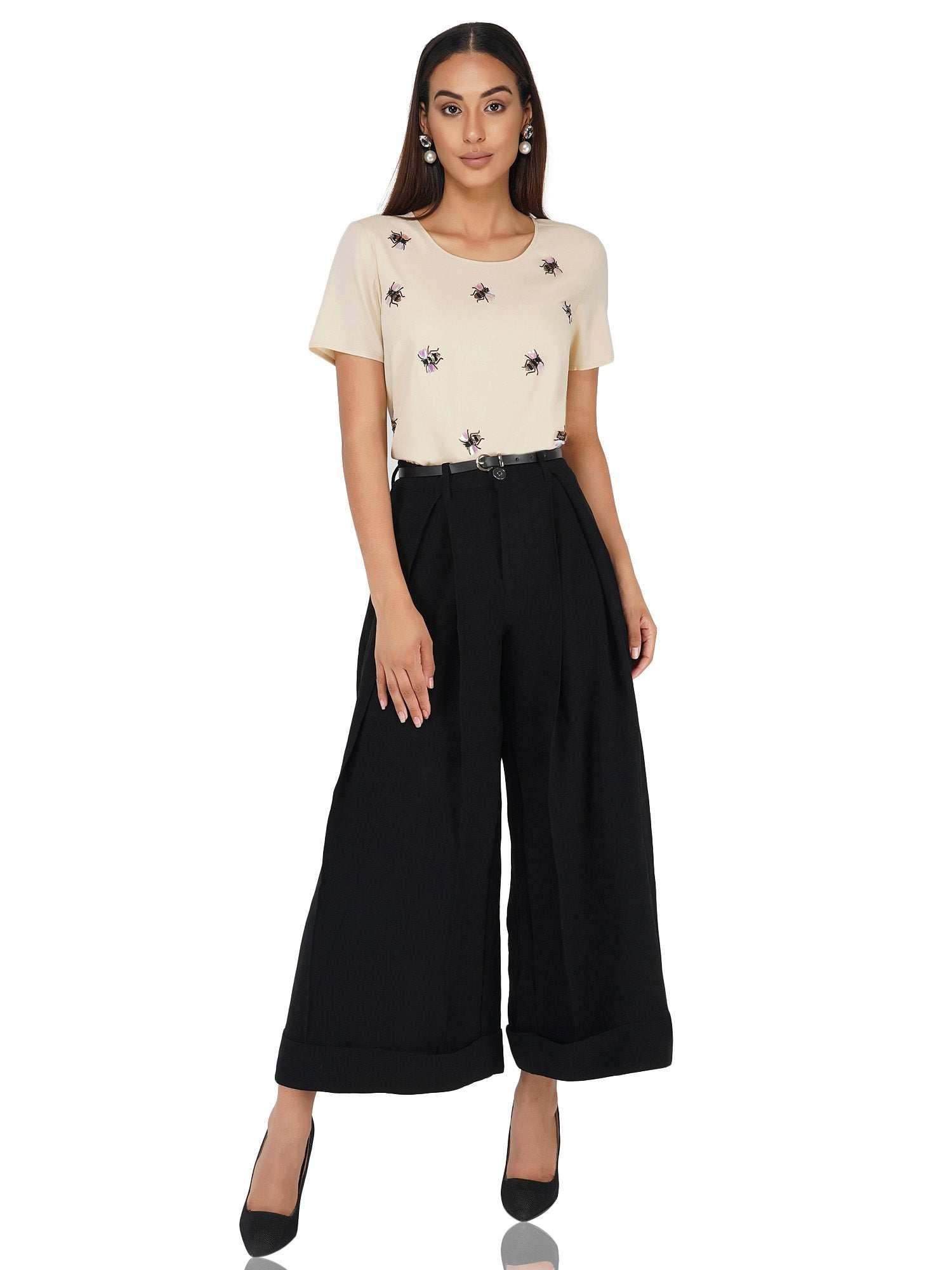 bee motif beige top